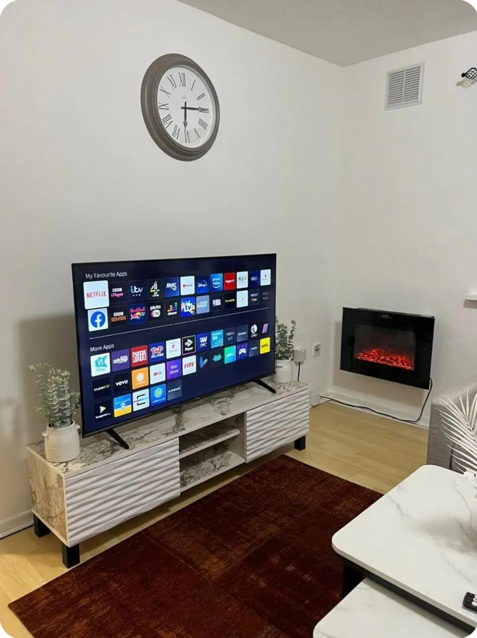 Spectacular Apartment Бирмингем Экстерьер фото